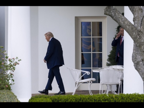 Trump: 'Otterremo al 100% la Groenlandia, nulla è escluso'