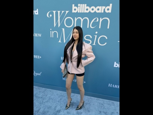 Rapper italiana Anna premiata ai Billboard Women a Los Angeles