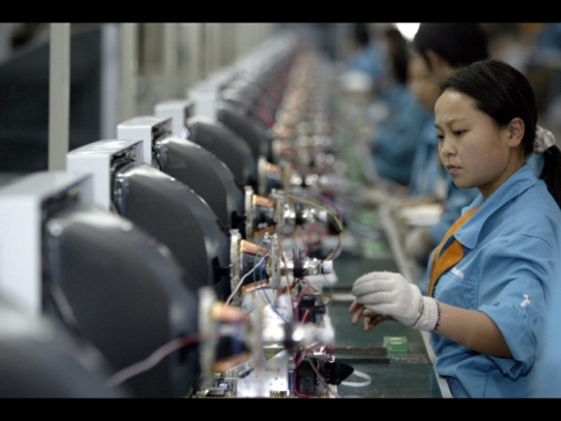 Sale l'indice manifatturiero in Cina, cala in Russia