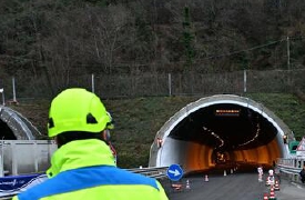 Operaio investito in autostrada: è in prognosi riservata