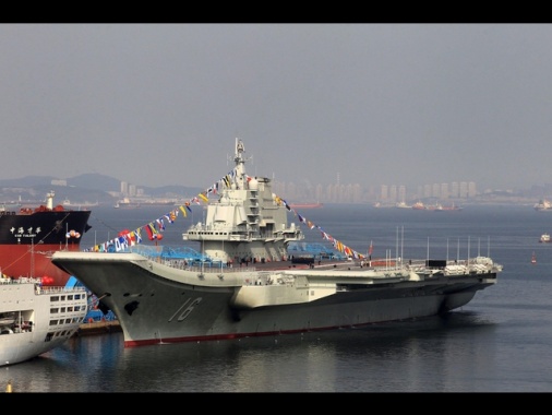 Cina, portaerei Shandong in manovre di blocco vicino Taiwan