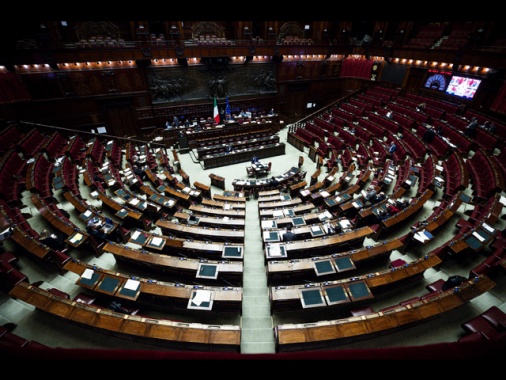 Bocciata la mozione delle opposizioni su media e governance Rai