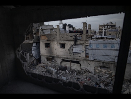 Hamas, 16 persone uccise in un raid israeliano a Jabalia