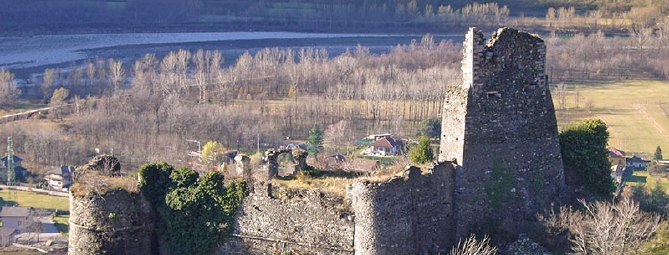 Rocca di Vogogna a rischio crollo, «Non avvicinarsi»