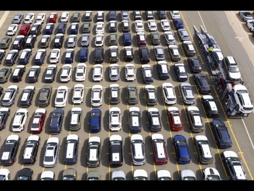 Trump, dazi al 25% su auto straniere dal 3 aprile