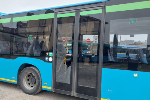 Azzate, sassi contro i bus: denunciati