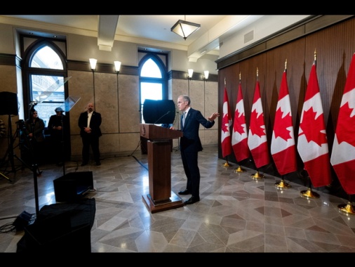 Uomo barricato in Parlamento canadese, zona evacuata
