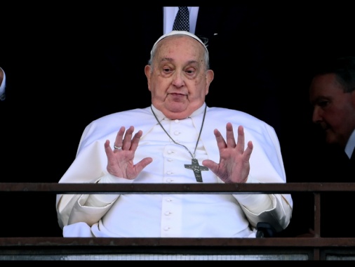 Papa, malattia è tra le prove più difficili e dure della vita