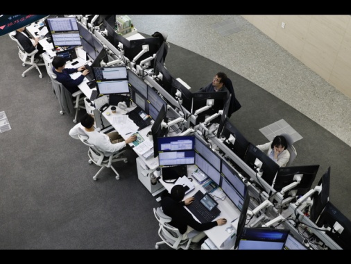 La Borsa di Seul apre a -4,77%, Sydney perde oltre il 5%