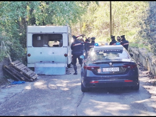 Due morti a Napoli, l'ipotesi è omicidio-suicidio