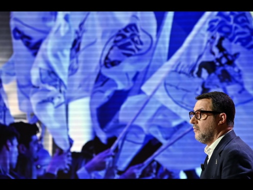 Mozione Lega anche contro piano riarmo,