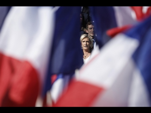 A processo l'uomo che ha minacciato il giudice del caso Le Pen