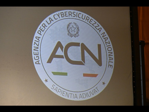 Agenzia cyber, 'falsità su telefoni alte cariche on line'