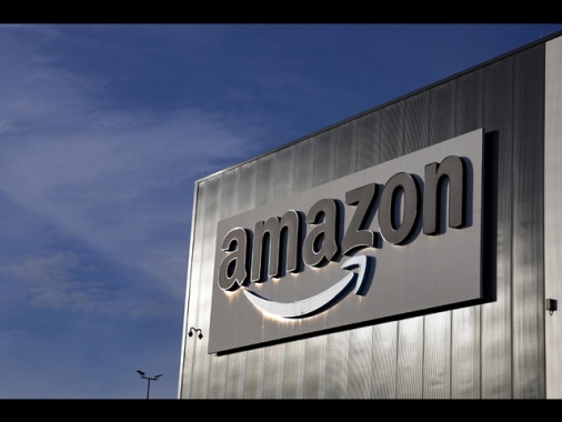 'Amazon ha cancellato alcuni ordini dalla Cina per i dazi'