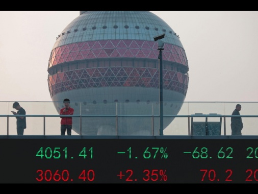 Borsa: Shanghai apre a -0,13%, Shenzhen a -0,76%