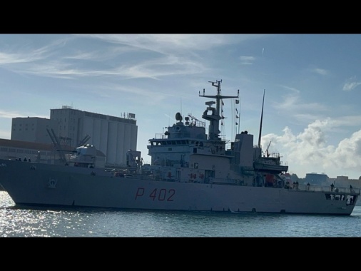 Partita da Brindisi nave migranti per Gjader in Albania