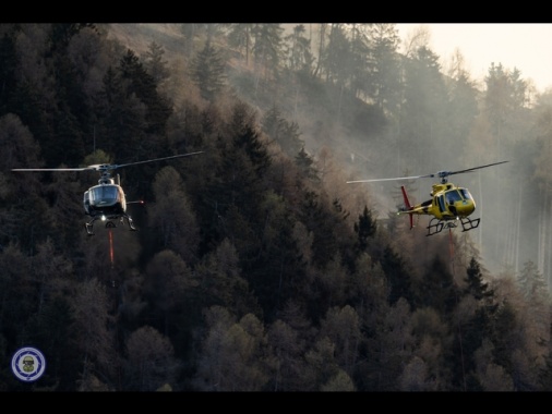 Rogo in val Venosta: i drammatici scatti del pompiere-fotografo