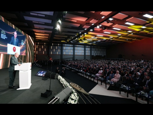 Forum di Antalya, giro d'incontri per leader siriano Al Sharaa
