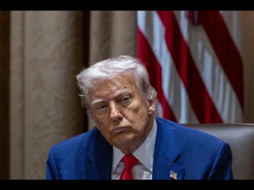 Wp, 'Trump punta a deportare 1 milione di migranti in un anno'