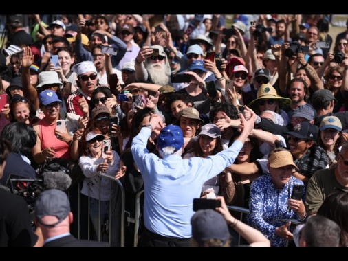 Bernie Sanders entusiasma la folla a Coachella