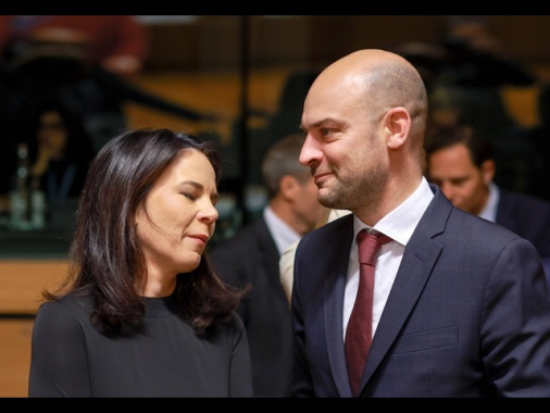 Parigi, ora Ue e Usa approvino sanzioni dure contro Mosca