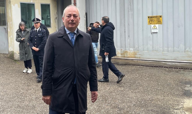 Il sottosegretario alla Giustizia, Andrea Ostellari, in vista al carcere dei Miogni di Varese (foto Blitz)