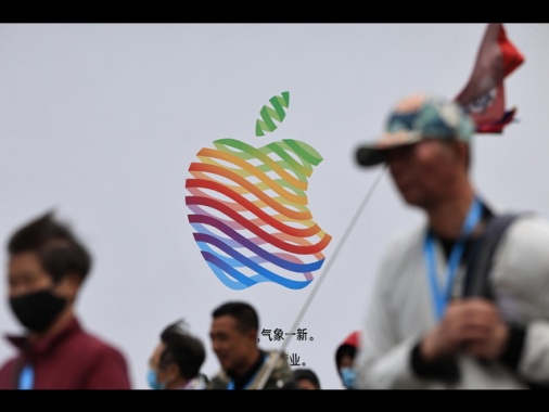 ++ Apple vola a Wall Street, +7,5% con tregua temporanea dazi ++