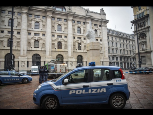 Borsa: Milano apre in rialzo, +0,53%