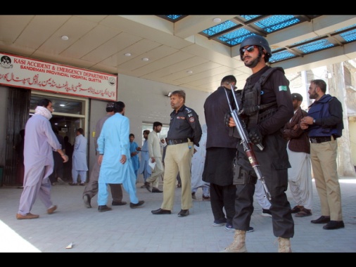 Pakistan, tre poliziotti uccisi in un attacco in Belucistan