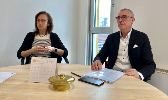 La consigliera Cristina Cagelli e il presidente Renato Borroni durante la conferenza stampa
