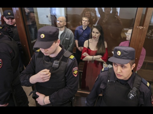 Mosca, 'aiutavano Navalny, 4 reporter condannati a 5 anni'