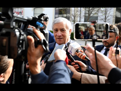 Tajani, sindaco Milano non si decide a cena, serve un civico