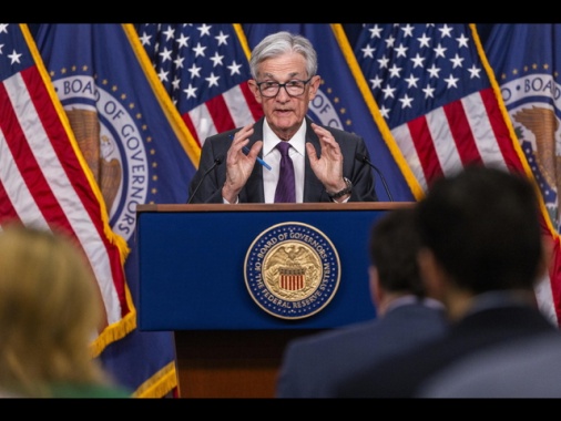 Trump attacca Powell, 'troppo lento nell'abbassare i tassi