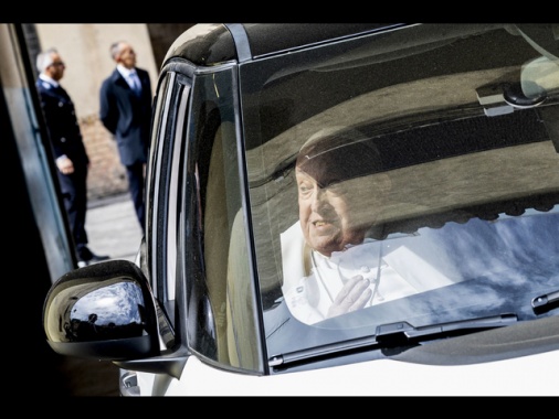Il Papa, 'vivrò la Pasqua come posso'