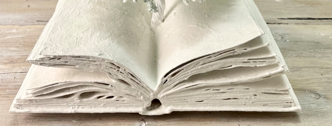 Lorenzo e Simona Perrone trasformano i libri in candide opere d’arte