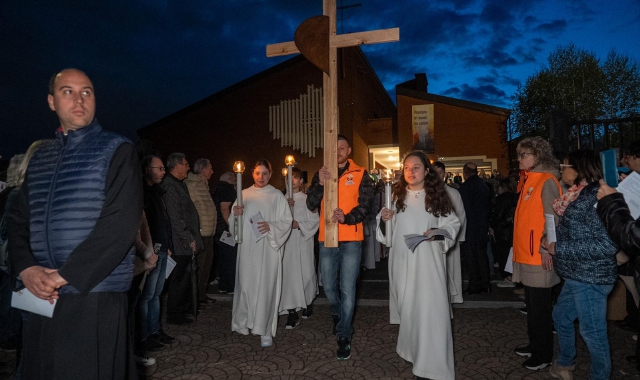 La processione del Venerdì Santo a Busto Arsizio (foto Blitz)