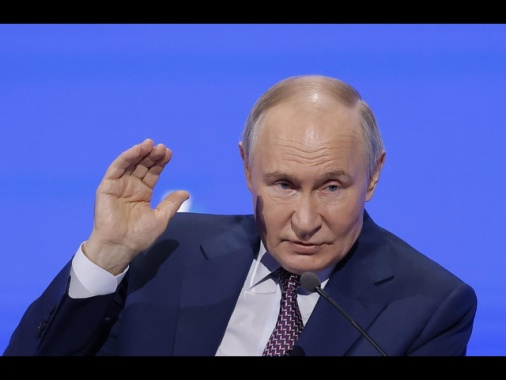Putin, 'la reazione di Kiev mostrerà quanto vuole la pace'
