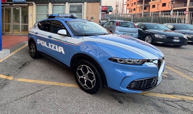 Calci, pugni e bottiglie rotte: un ferito e tre denunciati