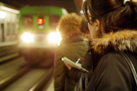 Donne sole in stazione: scorte di volontari per proteggerle