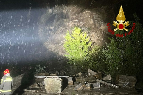 Boato nella notte: la montagna frana a Beura