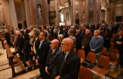 Addio a Senaldi, folla in basilica