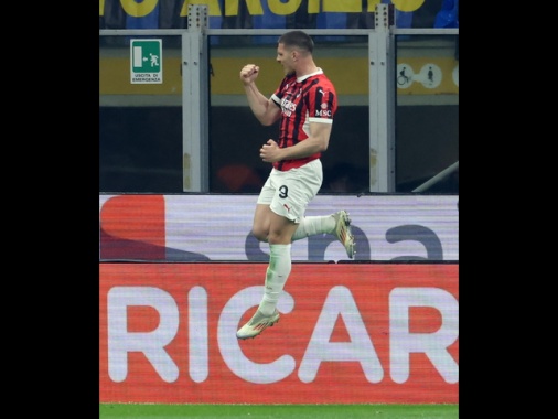 Coppa Italia: 3-0 all'Inter, il Milan vola in finale