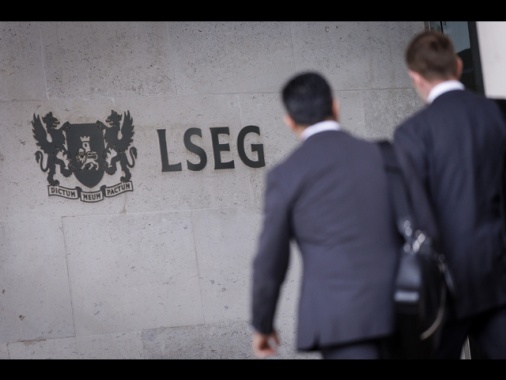 Borsa: l'Europa parte positiva, Londra cauta (+0,2%)