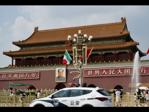 Cina, capacità energia eolica-solare supera quella termica