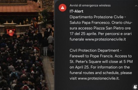 I cellulari squillano all'unisono, alle 17 chiude piazza San Pietro 2