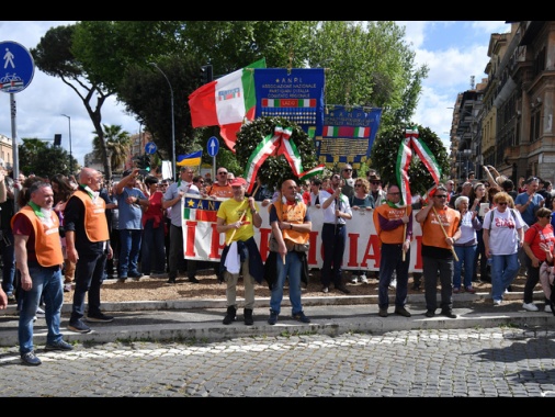 25 aprile,vigili Orbetello multano Anpi per suolo pubblico