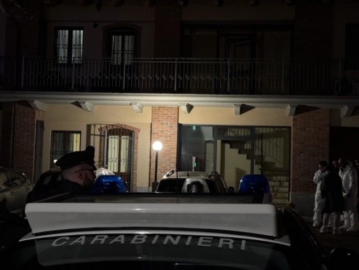 Uccide coppia e si suicida,perseguitava la ragazza da mesi