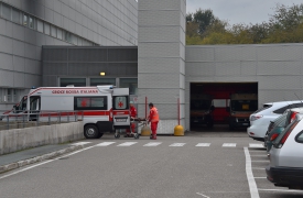 Botte in strada, ferito un 59enne