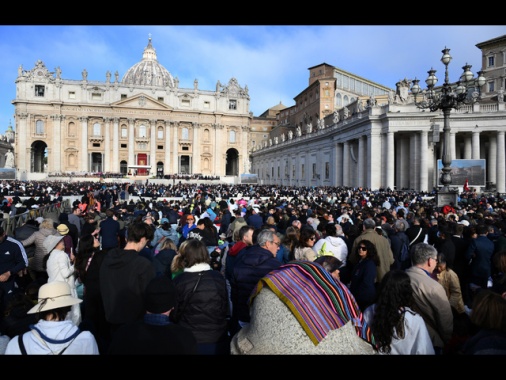 Iniziata messa per funerali del Papa, cinquemila concelebranti