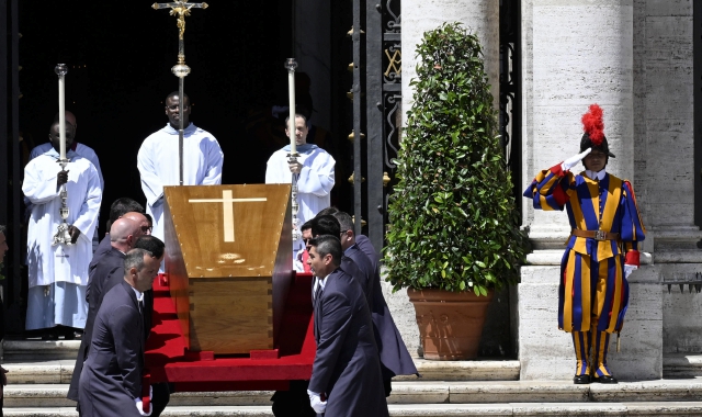 Varesini in prima fila al funerale di Papa Francesco
